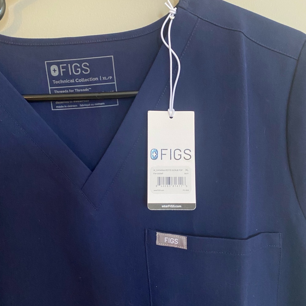 NWT Figs Catarina Top Navy Blue One Front Pocket Size XL Petite - Picture 6 of 10